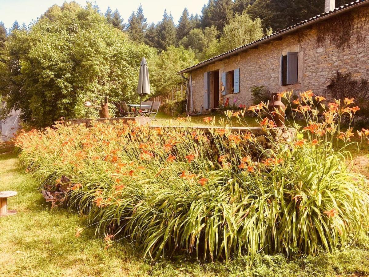 Le Grand Dehors 01 Cerdon (Ain) Exterior foto